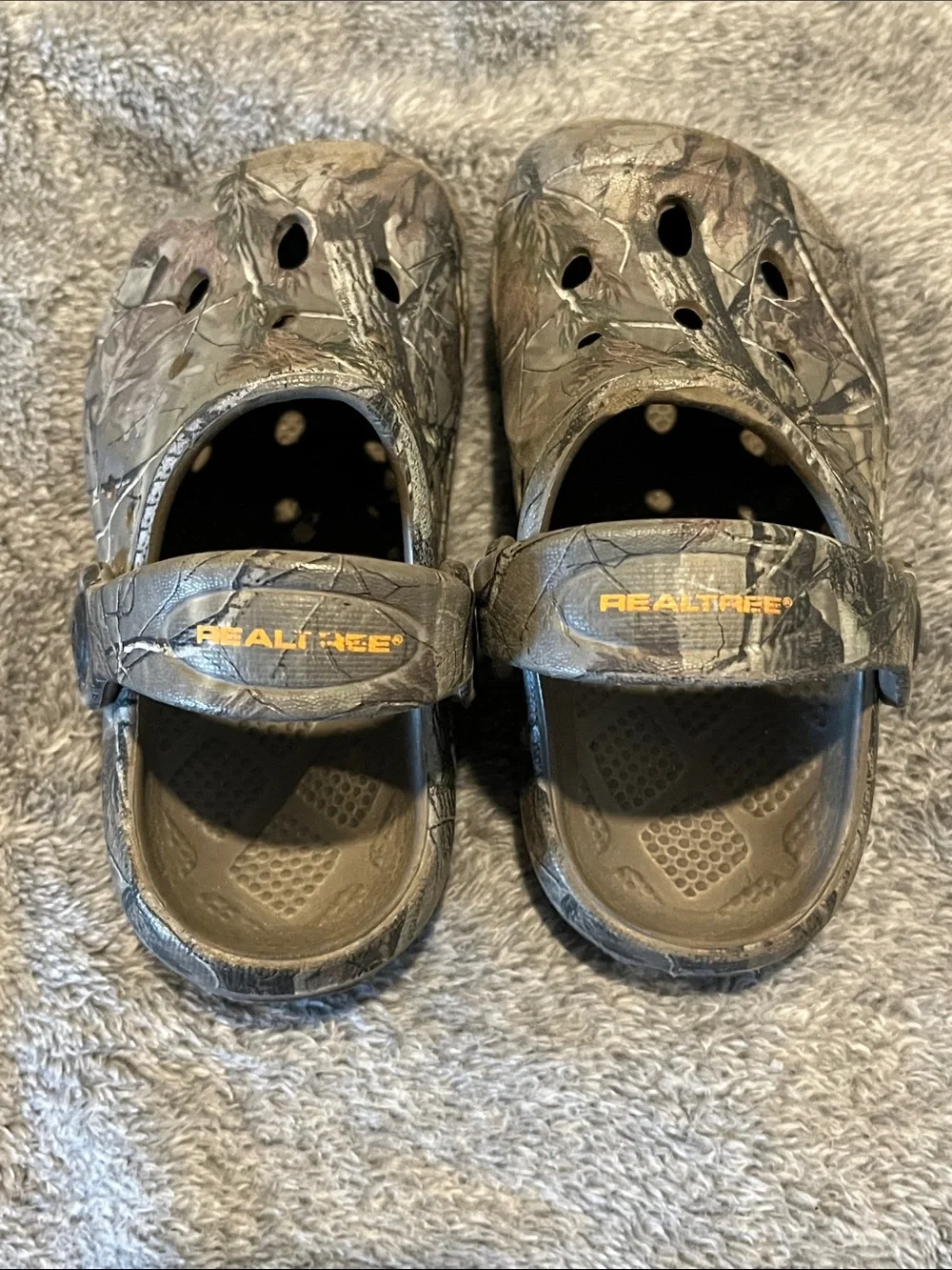 Masterson Boots (5.5) & Realtree Crocs (5) Bundle